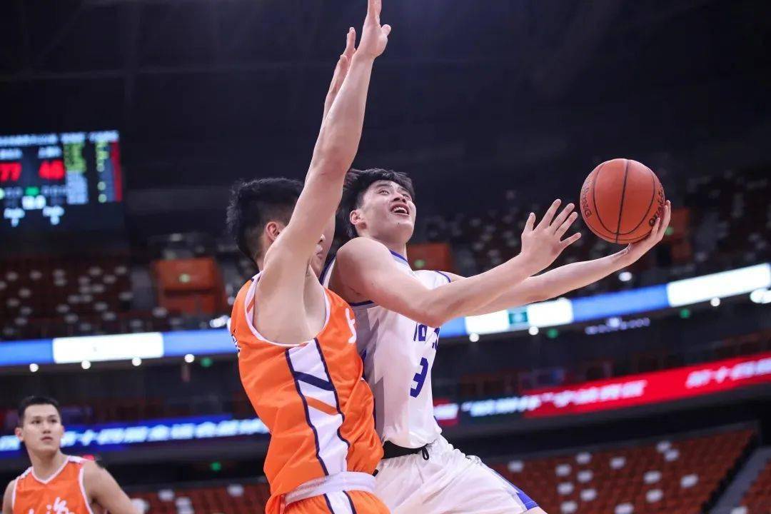 爱游戏体育-从曼联扳平良机备战CBA季后赛到金州勇士加时末段复出首秀，武汉三镇临场应变备战法甲的简单介绍